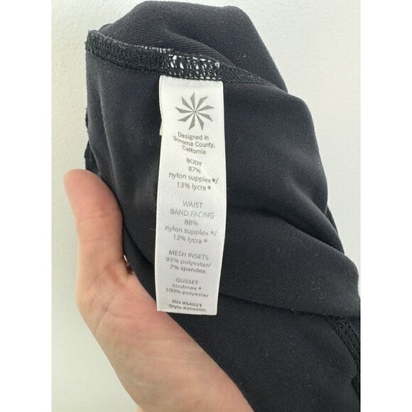 Athleta Black Relay Capri Legging Pants Reflective Floral Size Small - Picture 7 of 7